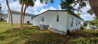 Come settle down in comfort and relaxation in an updated on Fairways Country Club in Florida - for sale on GolfHomes.com, golf home, golf lot
