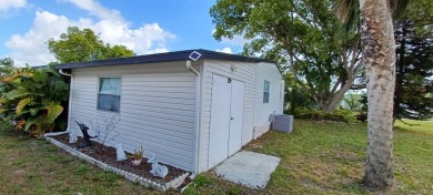 Come settle down in comfort and relaxation in an updated on Fairways Country Club in Florida - for sale on GolfHomes.com, golf home, golf lot