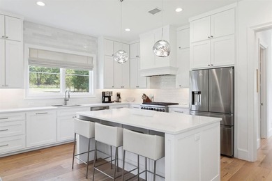 OFFERED FULLY FURNISHED

Thoughtfully designed for effortless on Long Cove Golf Course in Texas - for sale on GolfHomes.com, golf home, golf lot