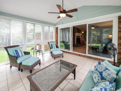 This well maintained brick ranch style home located in a on Lakeshore Country Club in Kentucky - for sale on GolfHomes.com, golf home, golf lot