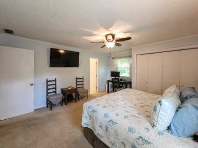 This well maintained brick ranch style home located in a on Lakeshore Country Club in Kentucky - for sale on GolfHomes.com, golf home, golf lot