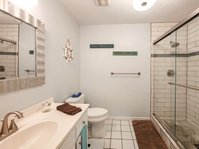 This well maintained brick ranch style home located in a on Lakeshore Country Club in Kentucky - for sale on GolfHomes.com, golf home, golf lot