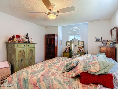 Lovely 3-bedroom, 2-bath home in a desirable golf community. The on Hidden Lakes Golf Club in Florida - for sale on GolfHomes.com, golf home, golf lot