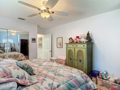 Lovely 3-bedroom, 2-bath home in a desirable golf community. The on Hidden Lakes Golf Club in Florida - for sale on GolfHomes.com, golf home, golf lot