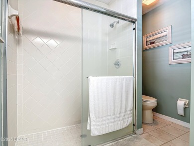 Lovely 3-bedroom, 2-bath home in a desirable golf community. The on Hidden Lakes Golf Club in Florida - for sale on GolfHomes.com, golf home, golf lot