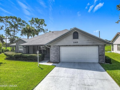 Lovely 3-bedroom, 2-bath home in a desirable golf community. The on Hidden Lakes Golf Club in Florida - for sale on GolfHomes.com, golf home, golf lot