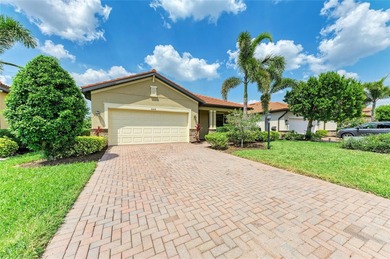 Move right in and start living the Florida lifestyle in this on Rosedale Golf and Tennis Club in Florida - for sale on GolfHomes.com, golf home, golf lot