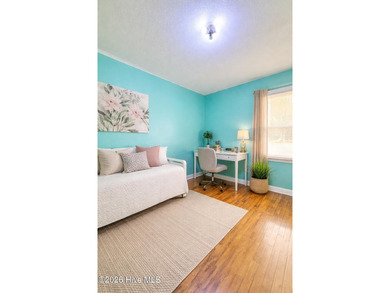 Located in unrestricted Arapahoe, this charming 3-bedroom on Minnesott Golf and Country Club in North Carolina - for sale on GolfHomes.com, golf home, golf lot