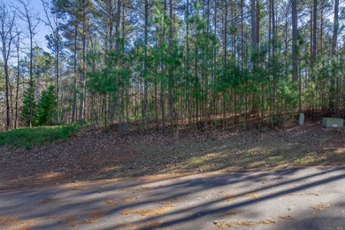 HIGHLY SOUGHT AFTER LOT NEAR THE CREEK CLUB AT REYNOLDS LAKE on Reynolds Lake Oconee - The Oconee in Georgia - for sale on GolfHomes.com, golf home, golf lot
