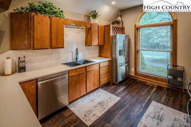 Rare Gem on Beech Mountain!
Experience the ease of one-level on Beech Mountain Club in North Carolina - for sale on GolfHomes.com, golf home, golf lot