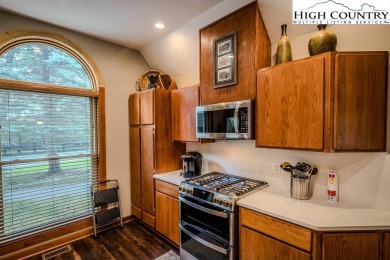 Rare Gem on Beech Mountain!
Experience the ease of one-level on Beech Mountain Club in North Carolina - for sale on GolfHomes.com, golf home, golf lot