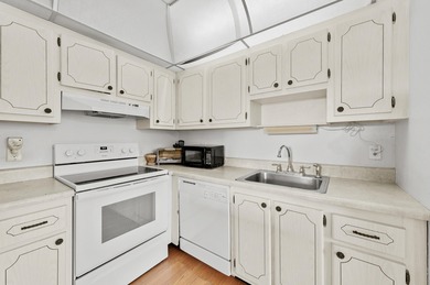 Just listed 2nd Floor 1 Bed / 1.5 Bath unit located in the on Kings Point Golf -Flanders Way in Florida - for sale on GolfHomes.com, golf home, golf lot