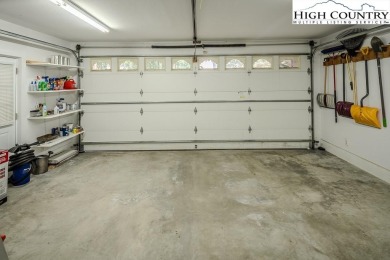 Rare Gem on Beech Mountain!
Experience the ease of one-level on Beech Mountain Club in North Carolina - for sale on GolfHomes.com, golf home, golf lot