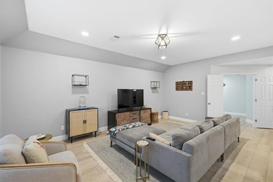 Absolutely gorgeous move in ready single story home in Oakmont! on Oakmont Country Club in Texas - for sale on GolfHomes.com, golf home, golf lot