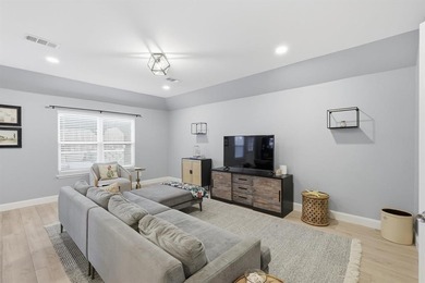 Absolutely gorgeous move in ready single story home in Oakmont! on Oakmont Country Club in Texas - for sale on GolfHomes.com, golf home, golf lot