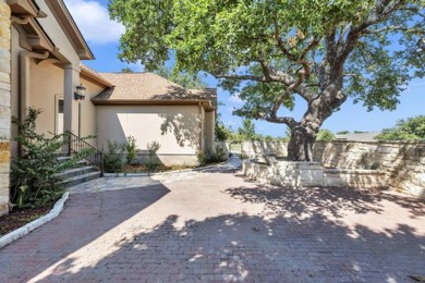 Welcome to this delightful one-story residence, elegantly on Delaware Springs Golf Course in Texas - for sale on GolfHomes.com, golf home, golf lot