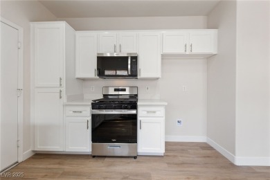 This charming 2-bedroom, 2-bath single-story home offers a on Revere Golf Club in Nevada - for sale on GolfHomes.com, golf home, golf lot