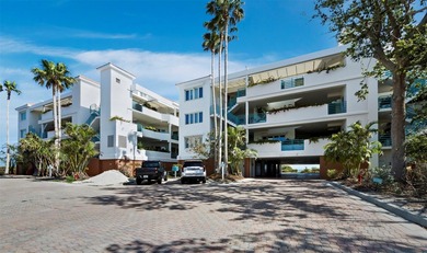 Perfectly positioned on Sarasota Bay at the southern end of on Links on Longboat Golf Club in Florida - for sale on GolfHomes.com, golf home, golf lot