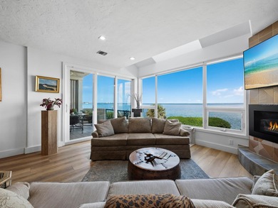 Perfectly positioned on Sarasota Bay at the southern end of on Links on Longboat Golf Club in Florida - for sale on GolfHomes.com, golf home, golf lot