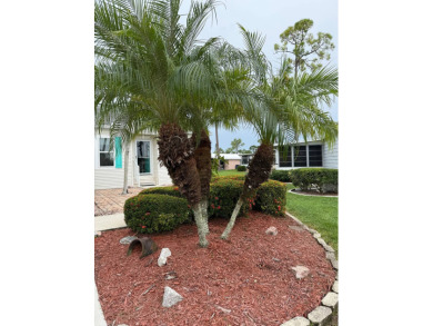 This lovely, 3 bedroom, 2 bath manufactured home is located in on Pine Lakes Country Club in Florida - for sale on GolfHomes.com, golf home, golf lot
