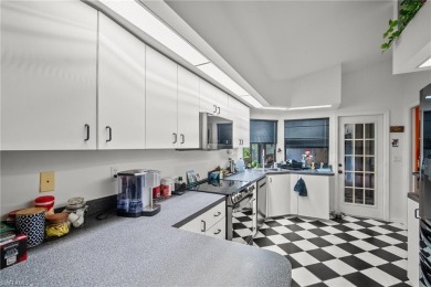 CUSTOM HOME BUILT BY THOMAS GALT HOMES. WIDE OPEN GREAT ROOM on Fountain Lakes Community Golf Course in Florida - for sale on GolfHomes.com, golf home, golf lot