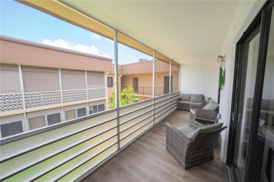 Leave the snow behind and enjoy the sunshine in this beautifully on Kings Point Golf -Flanders Way in Florida - for sale on GolfHomes.com, golf home, golf lot