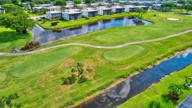 Leave the snow behind and enjoy the sunshine in this beautifully on Kings Point Golf -Flanders Way in Florida - for sale on GolfHomes.com, golf home, golf lot