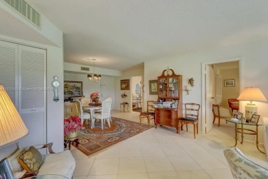 % DOWN PAYMENT OPTION WITH THIS UNIT, ALL AGES COMMUNITY 3 bed 2 on Inverrary Country Club in Florida - for sale on GolfHomes.com, golf home, golf lot