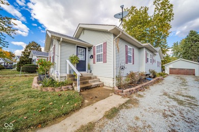 MOTIVATED SELLERS! Step inside this charming 3-bedroom, 2-bath on Meadowbrook Golf Course in Indiana - for sale on GolfHomes.com, golf home, golf lot