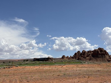 Live Elevated at The Retreat at Sand Hollow Resort. Discover on Sand Hollow Golf Resort in Utah - for sale on GolfHomes.com, golf home, golf lot