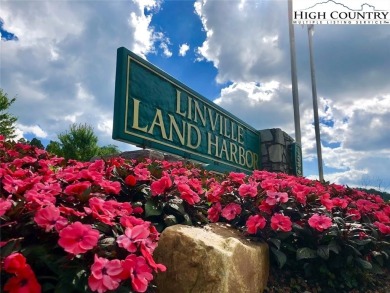 Linville Living with Grandfather Mountain Views! Charming 2BR/1 on Land Harbor Golf Course in North Carolina - for sale on GolfHomes.com, golf home, golf lot