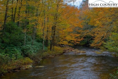 Linville Living with Grandfather Mountain Views! Charming 2BR/1 on Land Harbor Golf Course in North Carolina - for sale on GolfHomes.com, golf home, golf lot