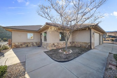 Enjoy privacy and beautiful mountain views in this spacious 3 on  in Utah - for sale on GolfHomes.com, golf home, golf lot