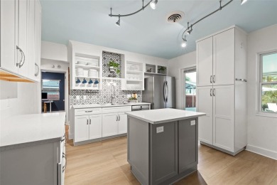 LOCATION, LOCATION, LOCATION! Welcome to this beautifully on The Renaisssance Vinoy Golf Club in Florida - for sale on GolfHomes.com, golf home, golf lot