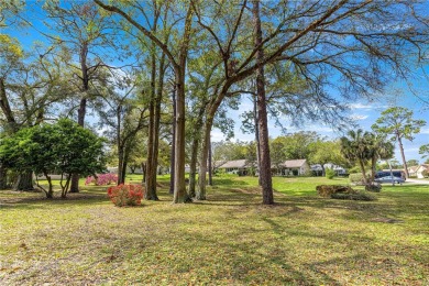 Under contract-accepting backup offers. Location, Convenience on On Top of the World Golf Course in Florida - for sale on GolfHomes.com, golf home, golf lot