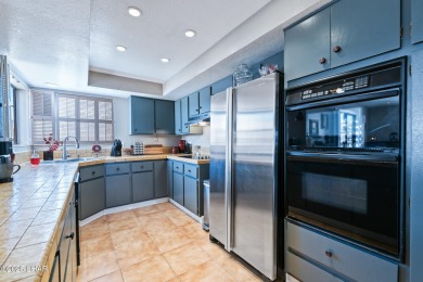 Discover this beautiful home located in the highly desirable on London Bridge Golf Course in Arizona - for sale on GolfHomes.com, golf home, golf lot
