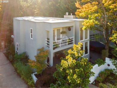 Nestled between East and Westmoreland this contemporary on  in Oregon - for sale on GolfHomes.com, golf home, golf lot