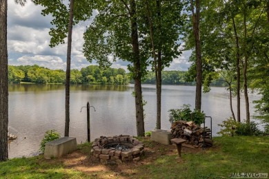 A Delightful Lake House with lots of extras!  A beautiful on Tanglewood Shores Golf and Country Club in Virginia - for sale on GolfHomes.com, golf home, golf lot