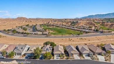 Discover this beautiful, gently lived-in home in Desert Ridge! on The Oasis Golf Club in Nevada - for sale on GolfHomes.com, golf home, golf lot