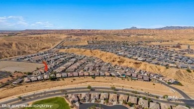 Discover this beautiful, gently lived-in home in Desert Ridge! on The Oasis Golf Club in Nevada - for sale on GolfHomes.com, golf home, golf lot