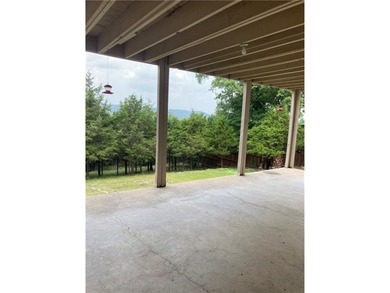 Affordable Lakeview Home with character. Older home in good on Holiday Island Executive Golf Course in Arkansas - for sale on GolfHomes.com, golf home, golf lot