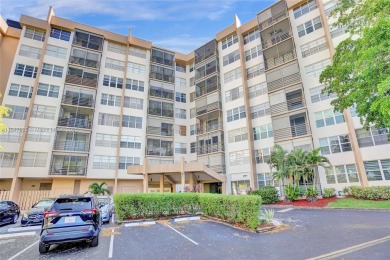 YOU'LL LOVE THIS MOVE-IN READY 2 BEDROOM, 2 BATH CONDO LOCATED on Pembroke Lakes Golf Club in Florida - for sale on GolfHomes.com, golf home, golf lot