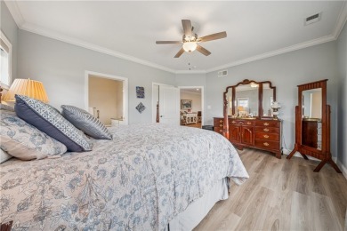 Enjoy main-level living in this immaculate 4-year-old home on Totter Ridge Golf Club in Pennsylvania - for sale on GolfHomes.com, golf home, golf lot