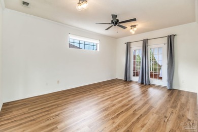 A well maintained home located in Marcus Pointe. This property on Marcus Pointe Golf Club in Florida - for sale on GolfHomes.com, golf home, golf lot