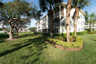 Lovely 2 bd, 1.5 bth condo in famous Boca Raton, FL.  Beach is on Southwinds Golf Course in Florida - for sale on GolfHomes.com, golf home, golf lot