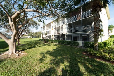 Lovely 2 bd, 1.5 bth condo in famous Boca Raton, FL.  Beach is on Southwinds Golf Course in Florida - for sale on GolfHomes.com, golf home, golf lot
