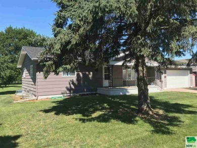 This is small town living at its best. This is a fantastic 3 on Akron Golf Course in Iowa - for sale on GolfHomes.com, golf home, golf lot