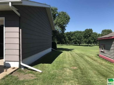 This is small town living at its best. This is a fantastic 3 on Akron Golf Course in Iowa - for sale on GolfHomes.com, golf home, golf lot