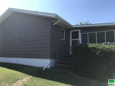 This is small town living at its best. This is a fantastic 3 on Akron Golf Course in Iowa - for sale on GolfHomes.com, golf home, golf lot