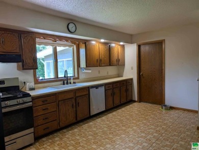 This is small town living at its best. This is a fantastic 3 on Akron Golf Course in Iowa - for sale on GolfHomes.com, golf home, golf lot